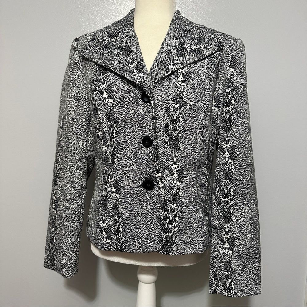 Isabella Suits Blazer Womens Black White Snake Skin Jacket Long Sleeve size 10